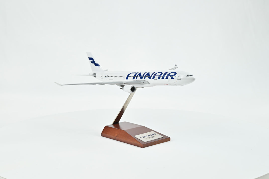 1:200 Finnair 330-300