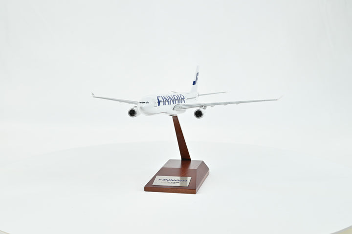 1:200 Finnair 330-300