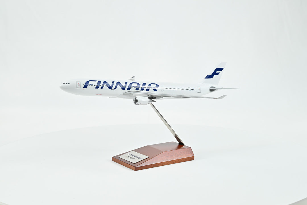 1:200 Finnair 330-300