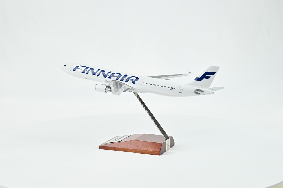 1:200 Finnair 330-300