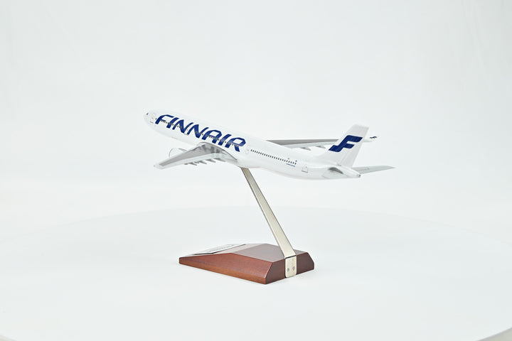 1:200 Finnair 330-300