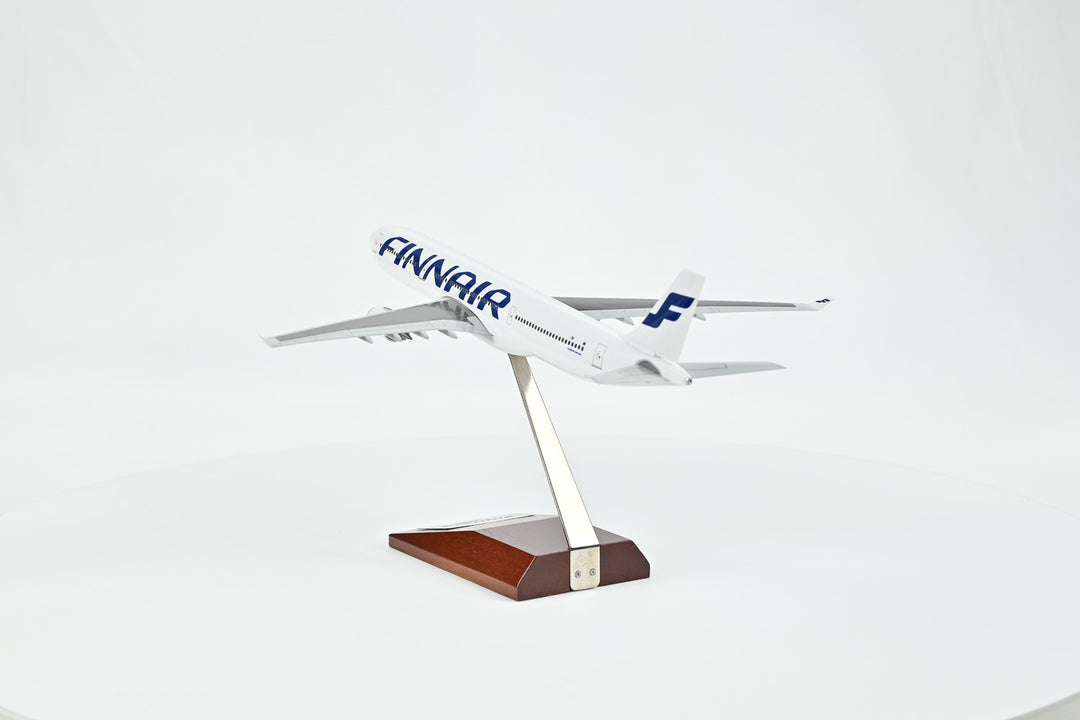 1:200 Finnair 330-300