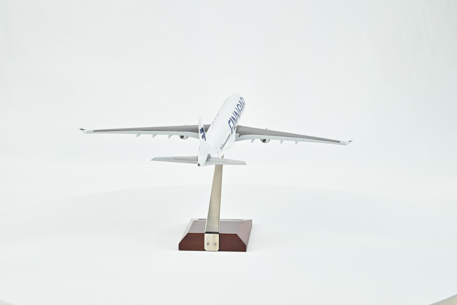 FINNAIR フィンエアー エアバス A330 1/200 フィンランド Finnair Airbus A330-300 1:200 Aircraft Model | HeroPlane