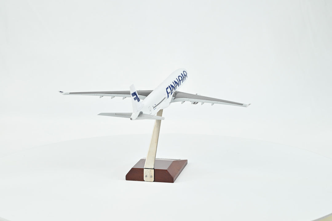 1:200 Finnair 330-300