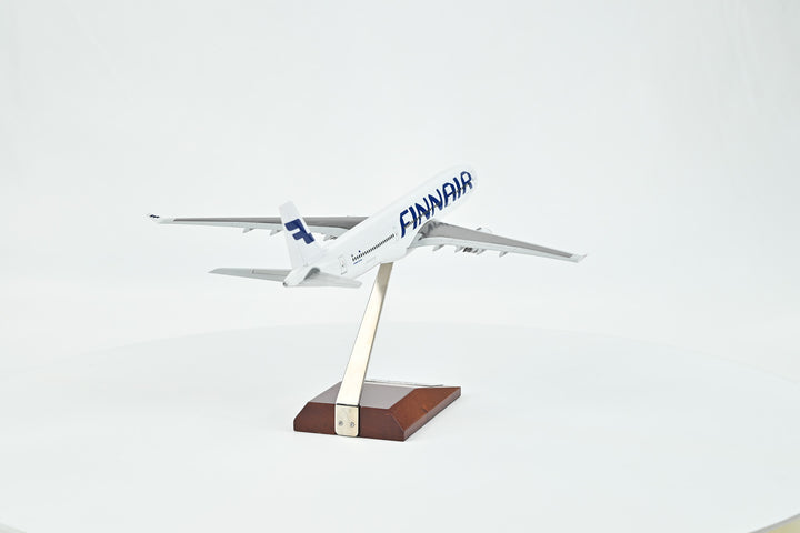 1:200 Finnair 330-300