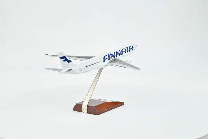 1:200 Finnair 330-300