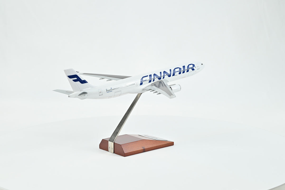 1:200 Finnair 330-300