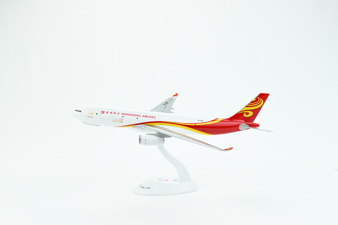1:200 Hong Kong Airlines A330F B-LNW