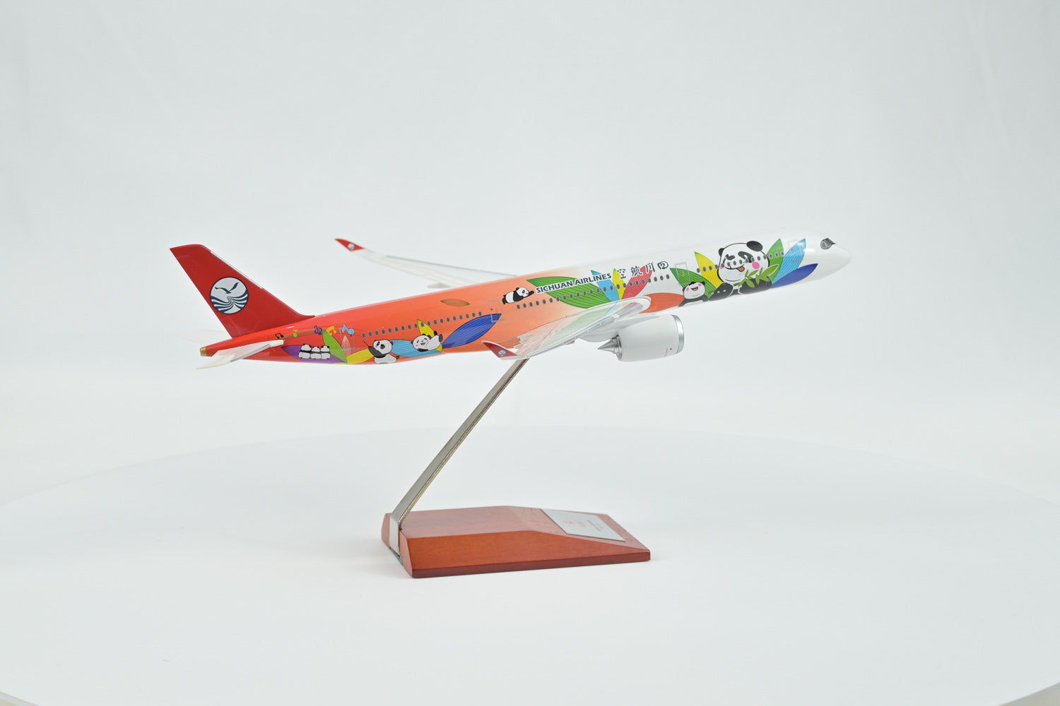 Sichuan Airlines Airbus A350-900 1:200 Aircraft Model | HeroPlane