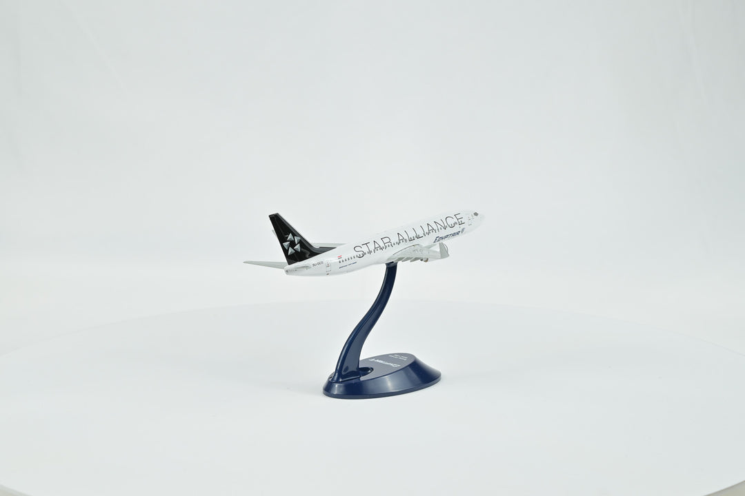 1:200 Egypt Air 737-800 (Star Alliance)