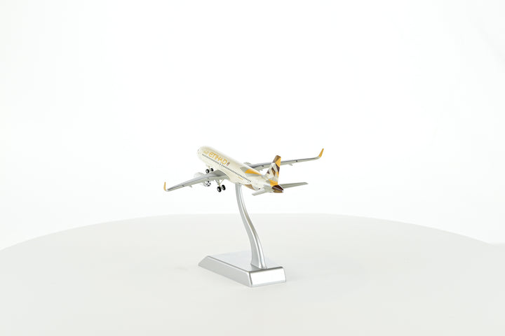 1:200 Etihad 320