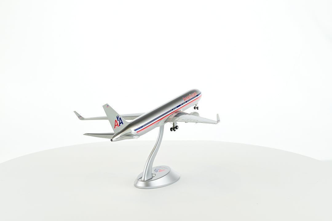 1:200 American Airlines B767-300ER N389AA