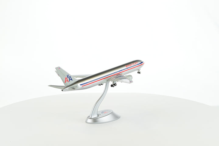 1:200 American Airlines B767-300ER N389AA