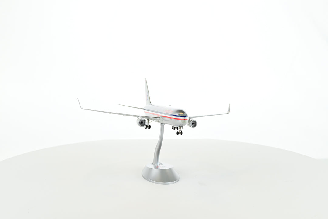 1:200 American Airlines B767-300ER N389AA