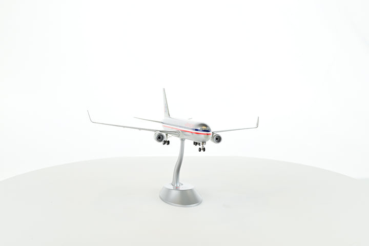 1:200 American Airlines B767-300ER N389AA