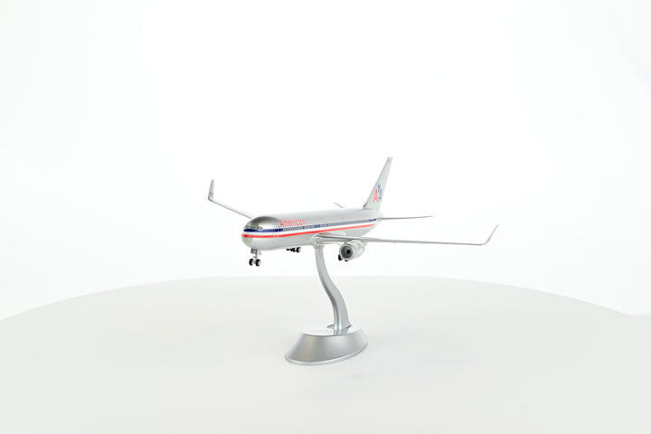 1:200 American Airlines B767-300ER N389AA
