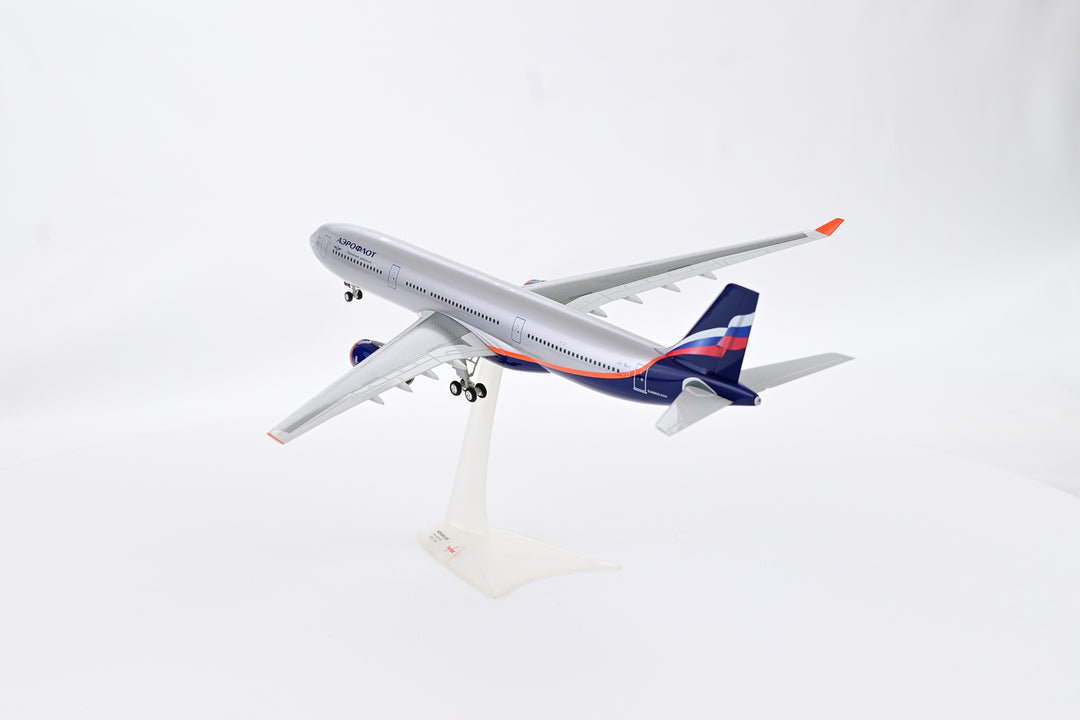 1:200 Aeroflot 330-300 VQ-BEK