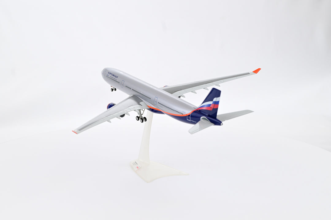 1:200 Aeroflot 330-300 VQ-BEK