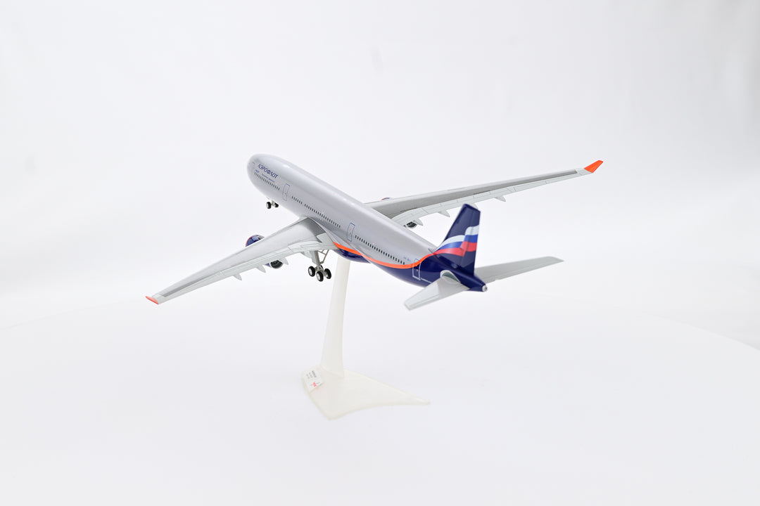 1:200 Aeroflot 330-300 VQ-BEK