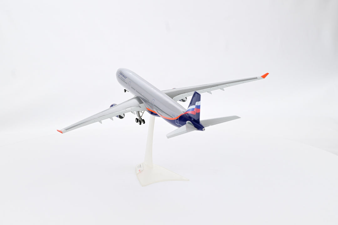 1:200 Aeroflot 330-300 VQ-BEK