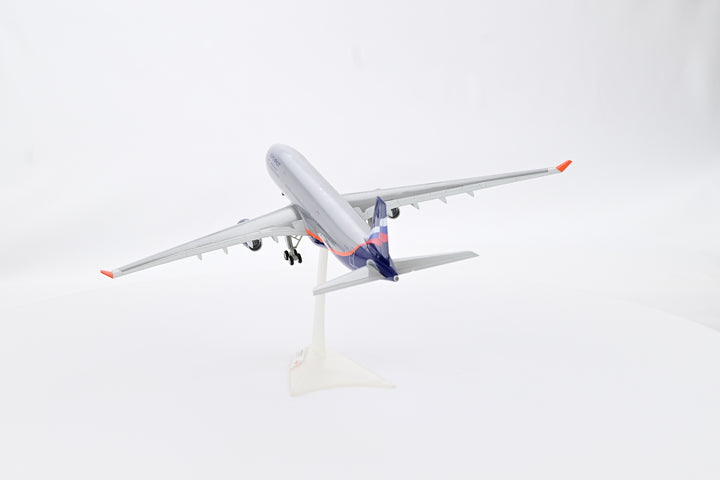 1:200 Aeroflot 330-300 VQ-BEK