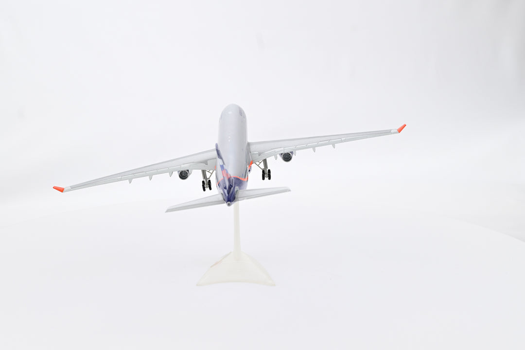 1:200 Aeroflot 330-300 VQ-BEK