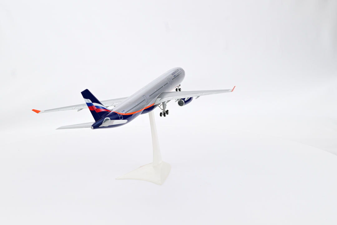 1:200 Aeroflot 330-300 VQ-BEK