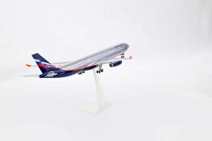 1:200 Aeroflot 330-300 VQ-BEK