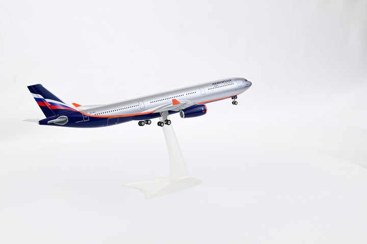 1:200 Aeroflot 330-300 VQ-BEK