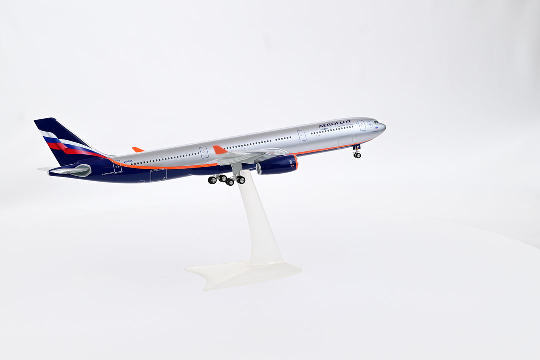 1:200 Aeroflot 330-300 VQ-BEK