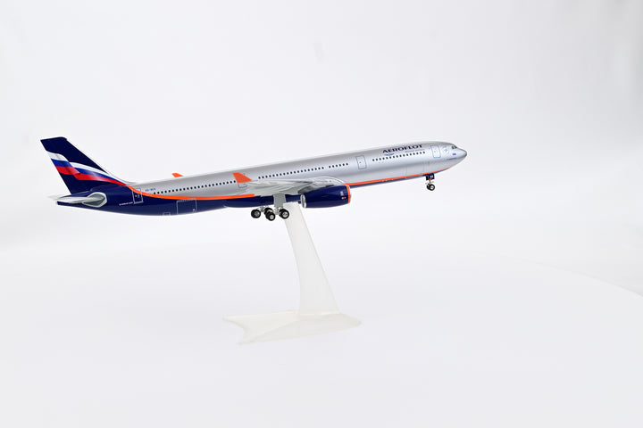 1:200 Aeroflot 330-300 VQ-BEK