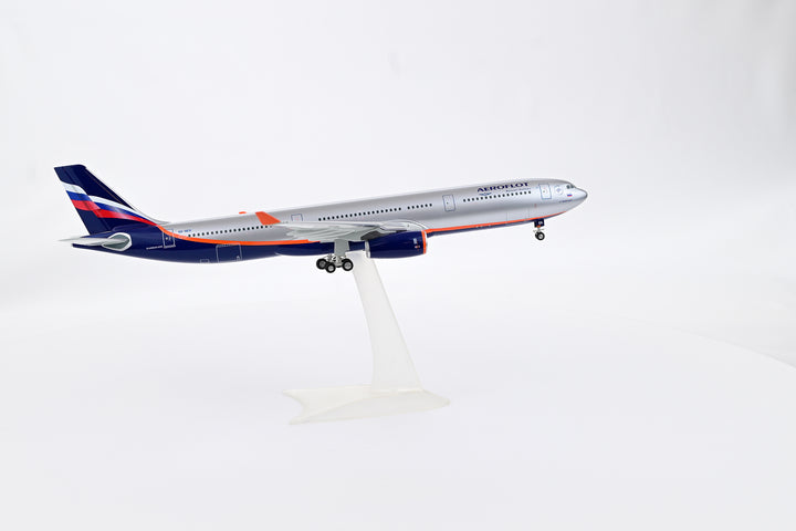 1:200 Aeroflot 330-300 VQ-BEK