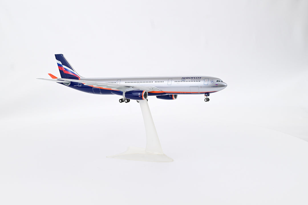 1:200 Aeroflot 330-300 VQ-BEK