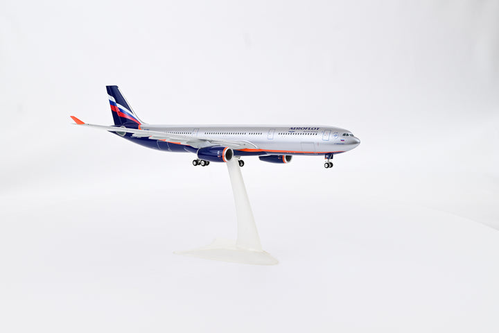 1:200 Aeroflot 330-300 VQ-BEK