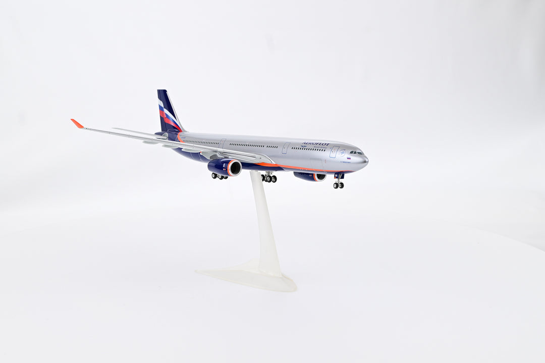 1:200 Aeroflot 330-300 VQ-BEK