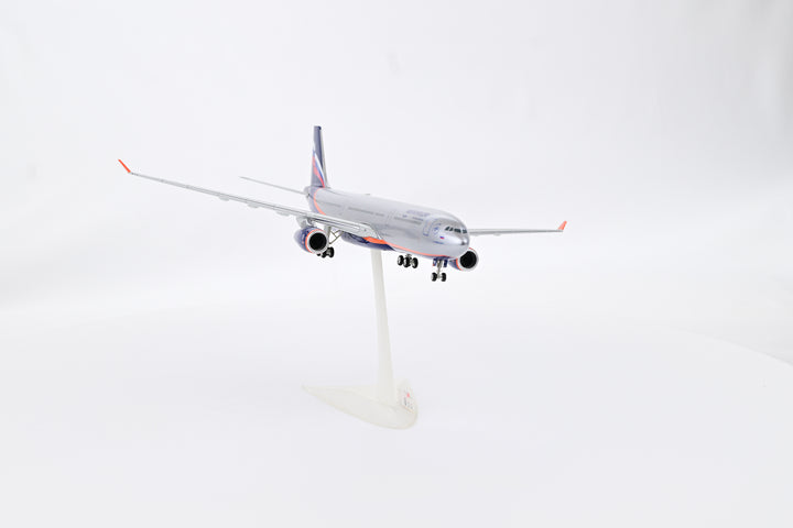 1:200 Aeroflot 330-300 VQ-BEK