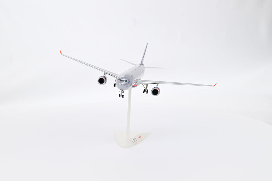 1:200 Aeroflot 330-300 VQ-BEK