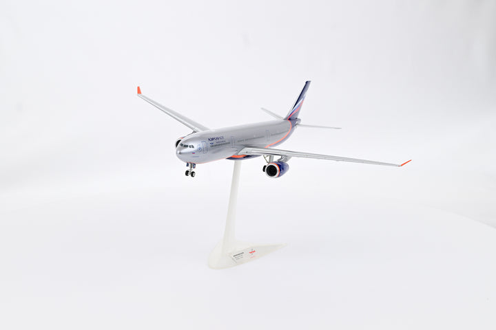 1:200 Aeroflot 330-300 VQ-BEK