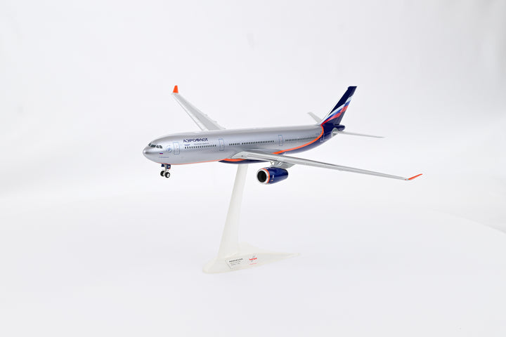 1:200 Aeroflot 330-300 VQ-BEK