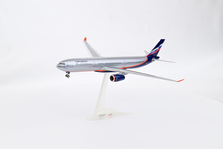 1:200 Aeroflot 330-300 VQ-BEK