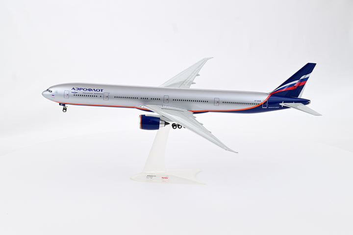 Aeroflot Boeing 777-300ER 1:200 model aircraft