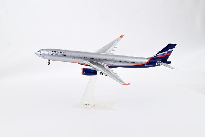 Aeroflot Airbus A330-300 1:200 model aircraft