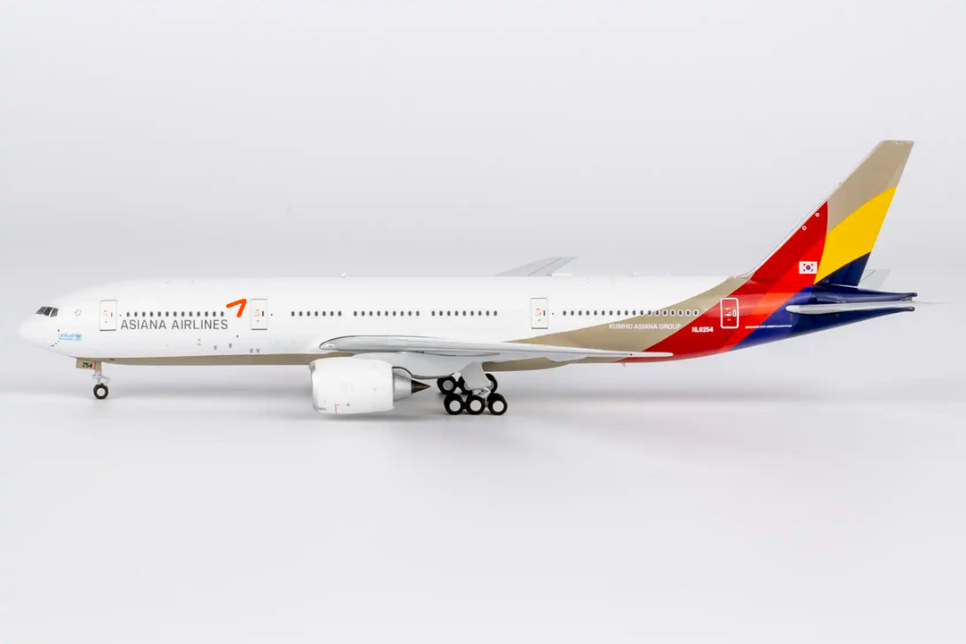 Asiana Airlines Boeing 777-200ER 1:400 Diecast Model by NG Models HL8254