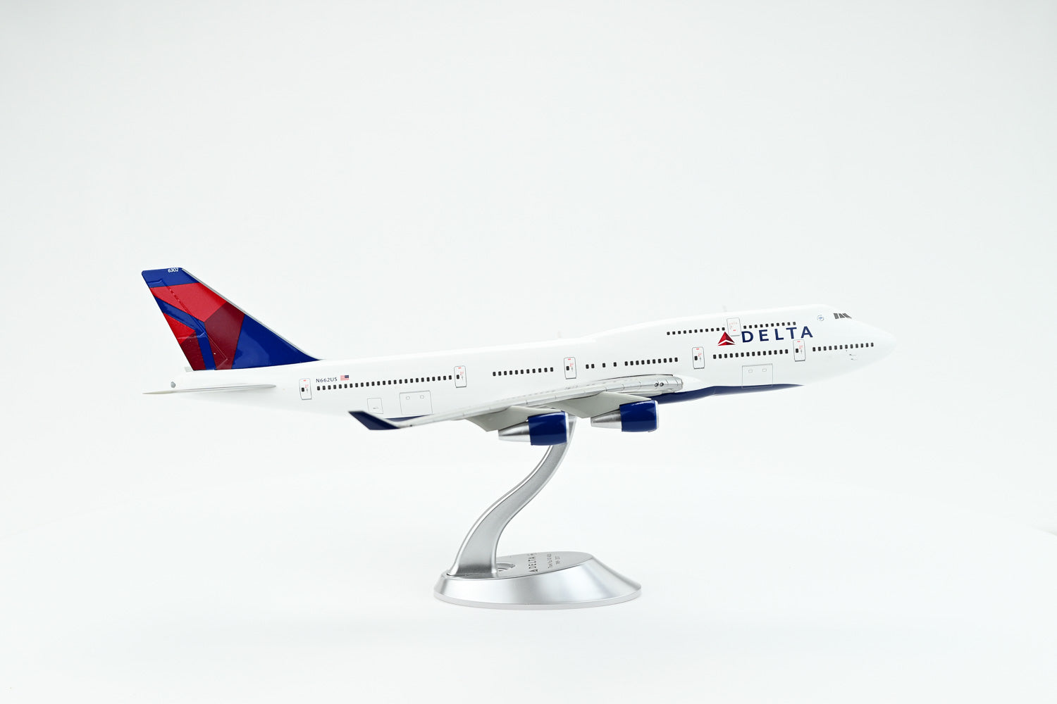 Delta Air Lines Boeing 747-400 1:200 scale model aircraft