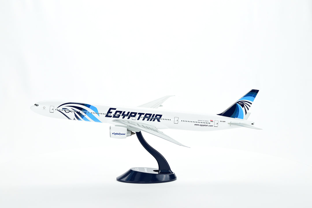 EgyptAir Boeing 737-800 1:200 scale model aircraft Star Alliance livery