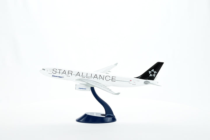EgyptAir Airbus A330-200 1:200 scale model aircraft Star Alliance livery