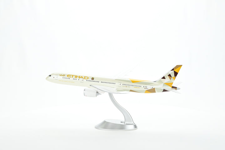 Etihad Airways Boeing 787-9 model aircraft side view