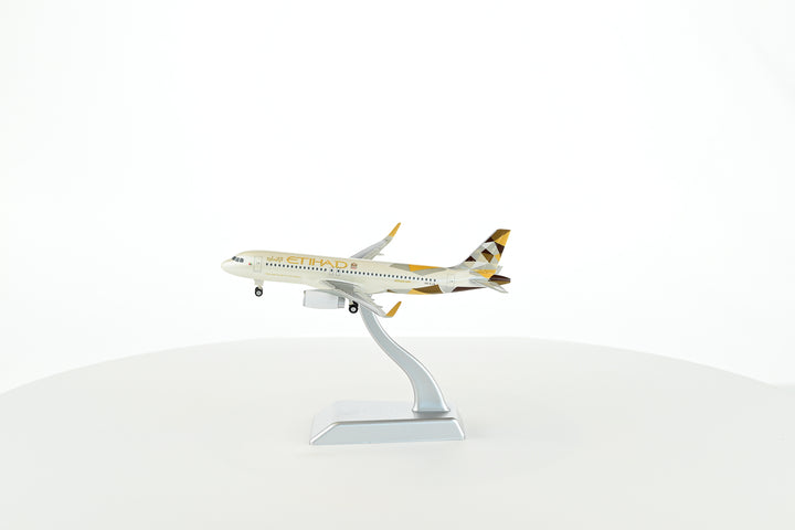 Etihad Airways Airbus A320 1:200 scale model aircraft