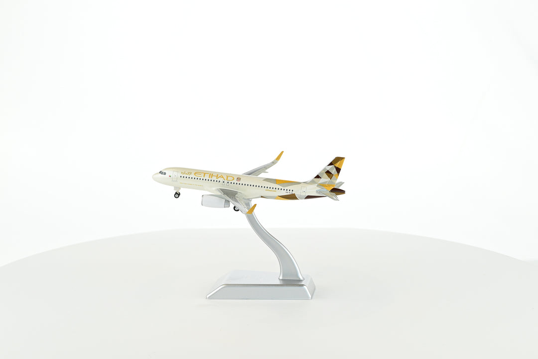 Etihad Airways Airbus A320 model aircraft side view