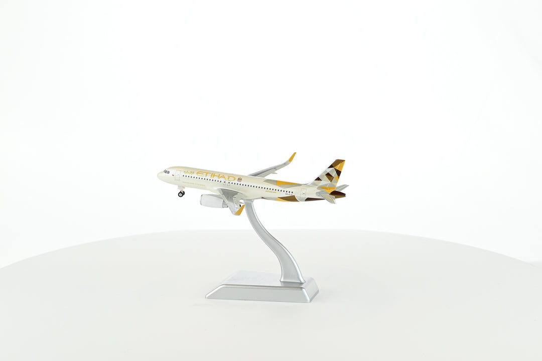 Etihad Airways Airbus A320 model aircraft detail